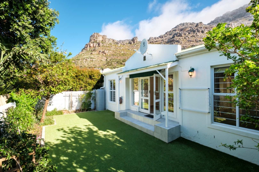 3 Bedroom Property for Sale in Lakeside Western Cape